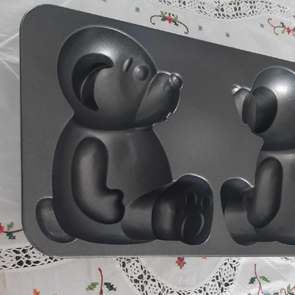 NORDIC WEAR🧸Build-A-Bear🧸3D CAKE PAN Great Condition - Picture 10 of 10
